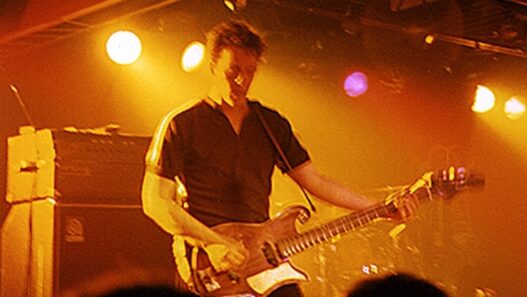Mark Sandman dei Morphine sul palco