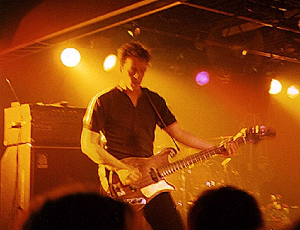 Mark Sandman dei Morphine sul palco