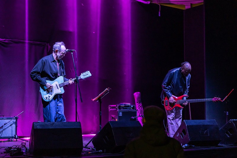 arto Lindsay (Credit: Roberto Mrt Remondino)