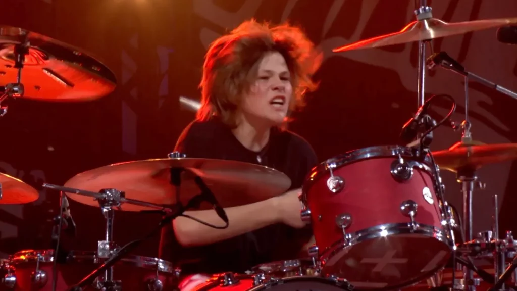 A269a9ae 7f8e 4baa 9060 5b87d0392ee3 Foo Fighters Ft. Shane Hawkins Perform My Hero MTV