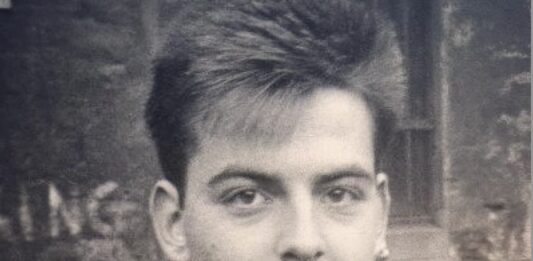 Andy Rourke Smiths