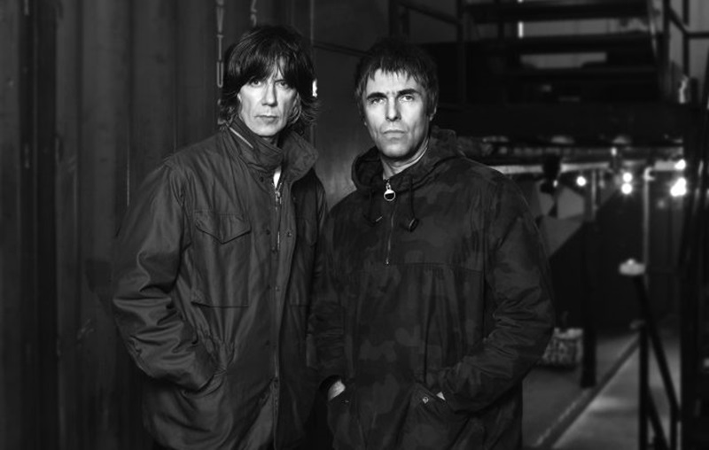 Liam Gallagher And John Squire Tom Oxley 696x442 1