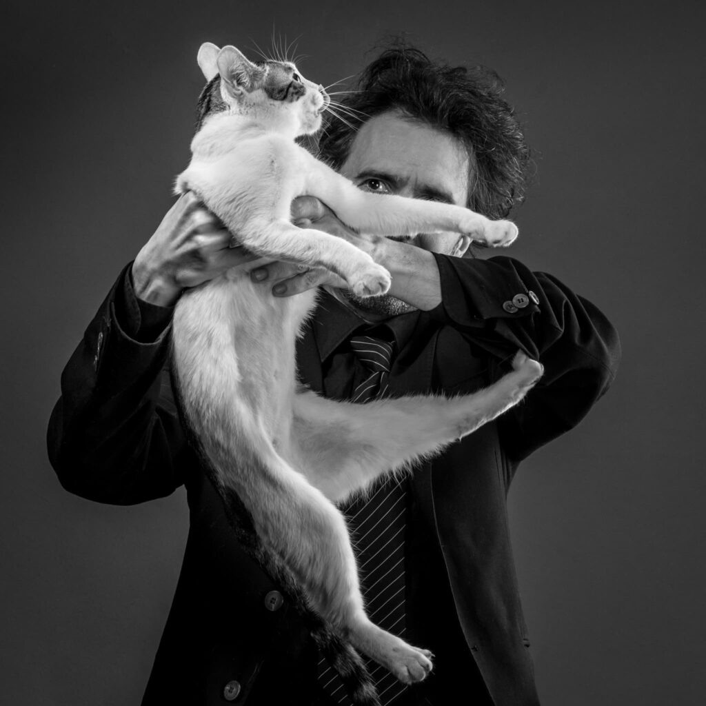Swanz The Lonely Cat Foto 03 By Plastikwombat 1