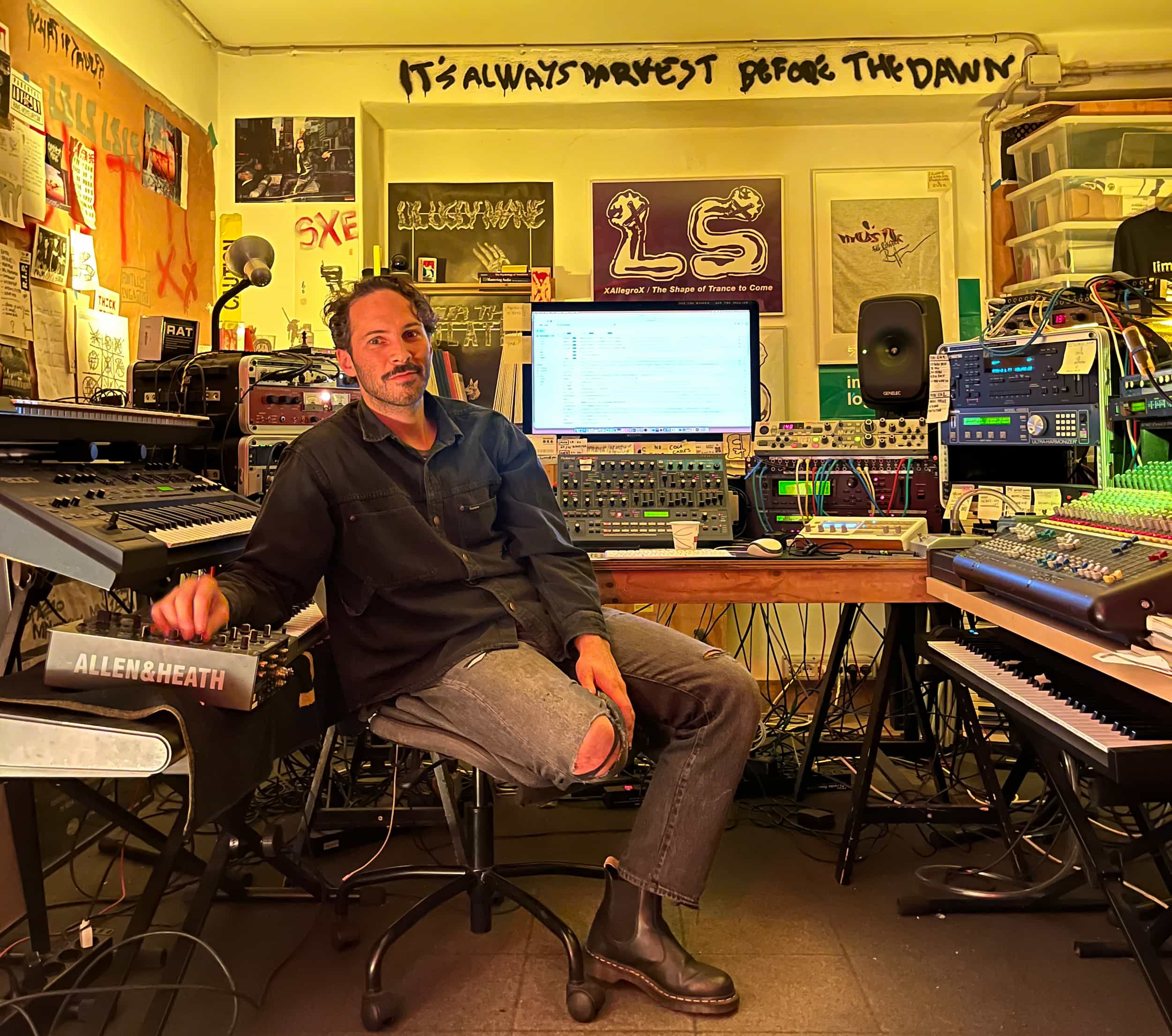 Lorenzo Senni Studio Foto