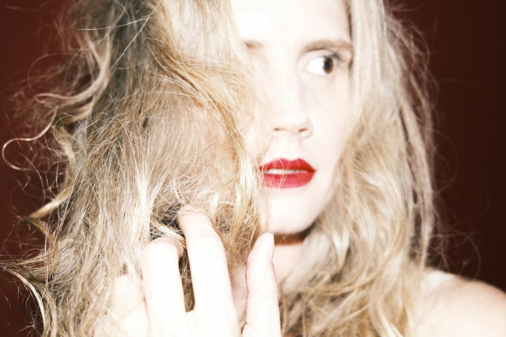 Camilla Sparksss Roger Weiss